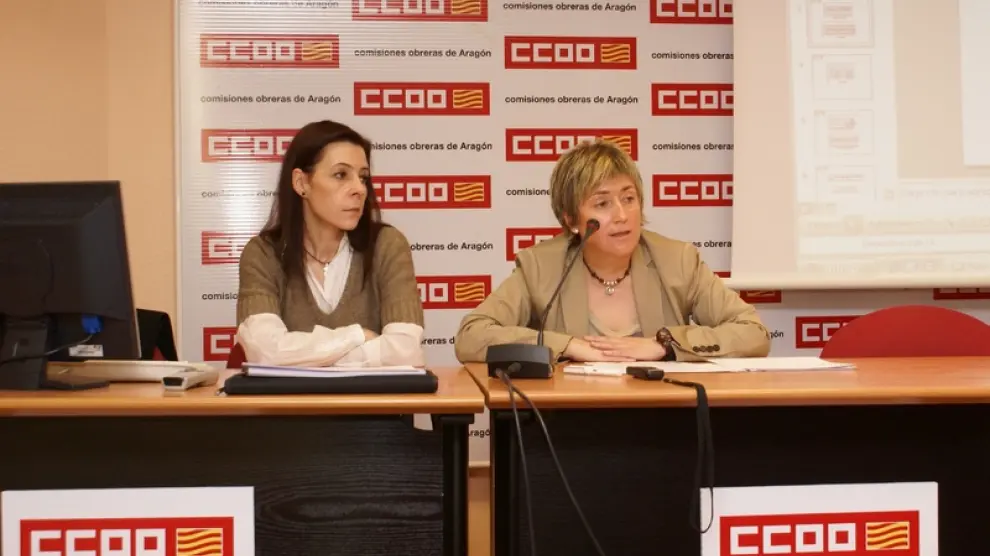 Delia Lizana y Gloria Bergasa, de CC. OO., ha presentado un informe sobre la mujer aragonesa en 2012