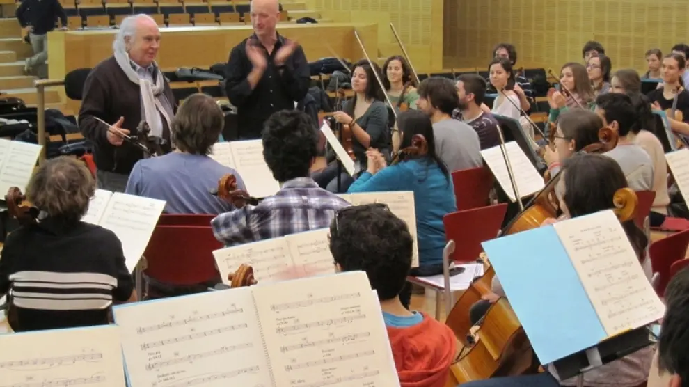 Ensayo de García Abril y la orquesta del conservatorio