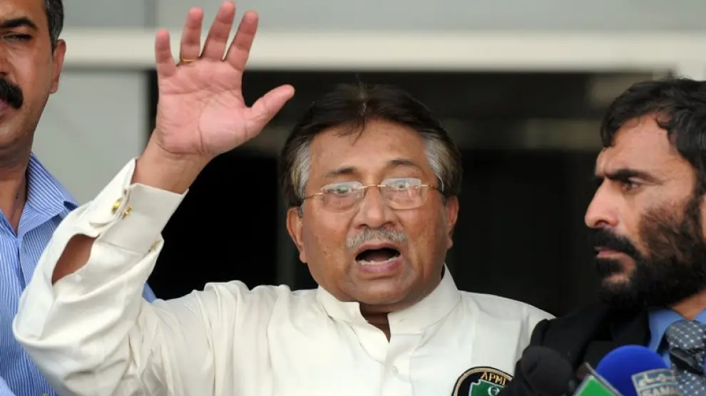 Musharraf, a su llegada a Karachi