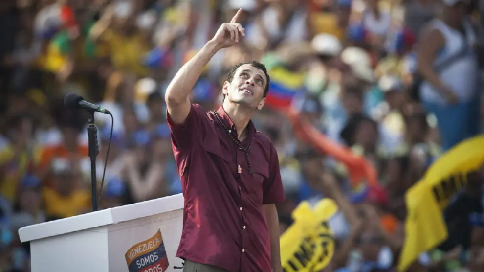 Capriles pronunció un discurso ante sus seguidores en la capital venezolana.