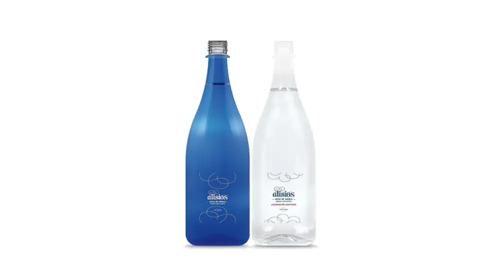 Las etiquetas que lucen la botella del agua de nubles tienen diseño aragonés