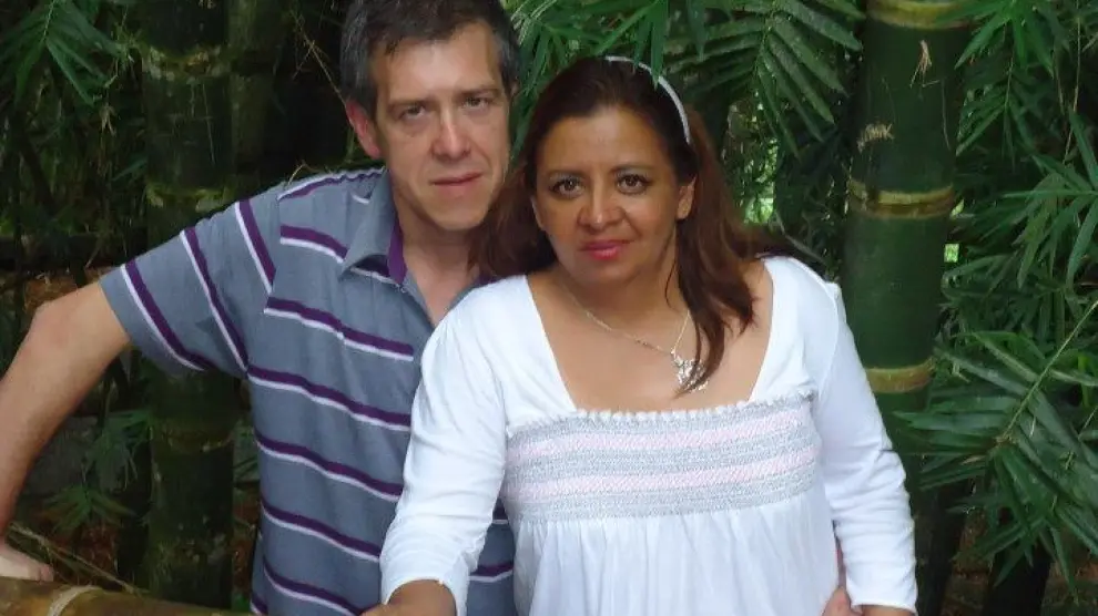 Emilio y su mujer, Ruth, en Colombia