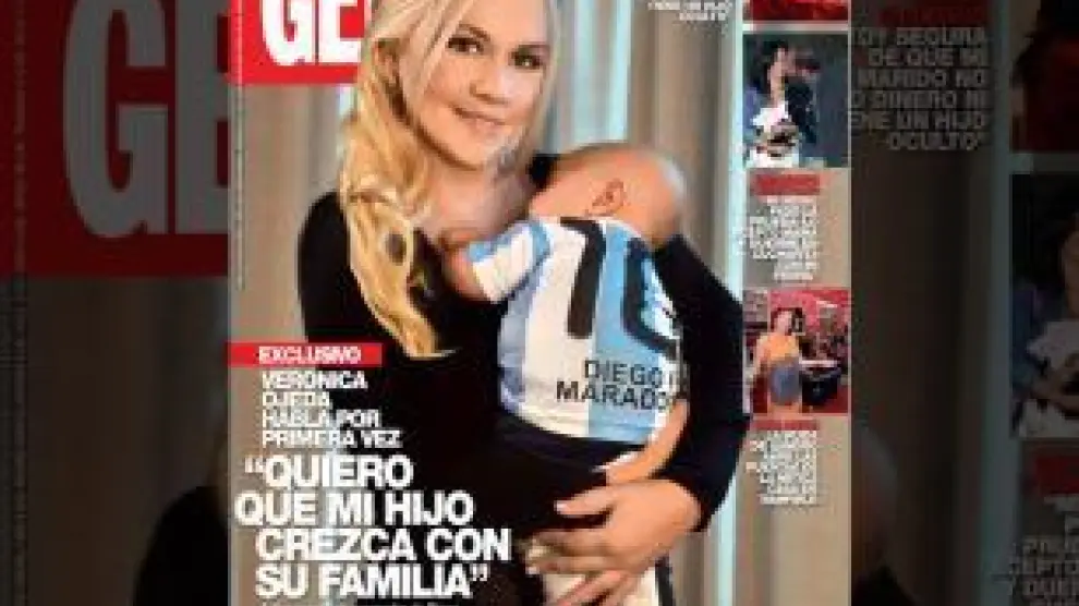Verónica Ojeda, con su hijo en la portada de la revista.