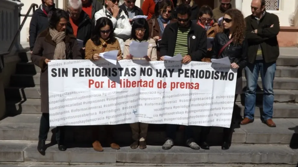 Concentración de periodistas en Huesca por la libertad de prensa
