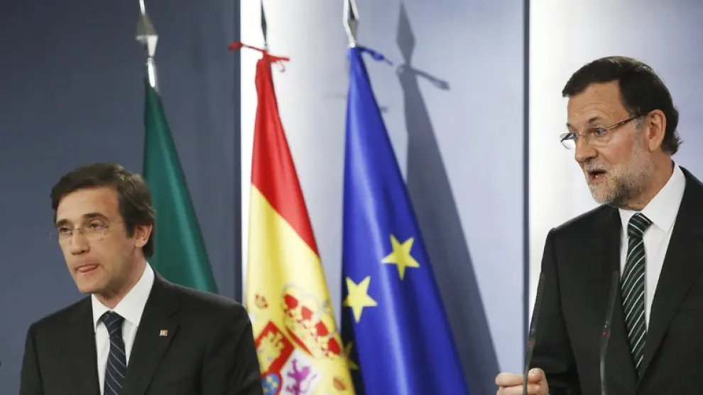 Rajoy y Passos Coelho, durante la rueda de prensa tras el encuentro
