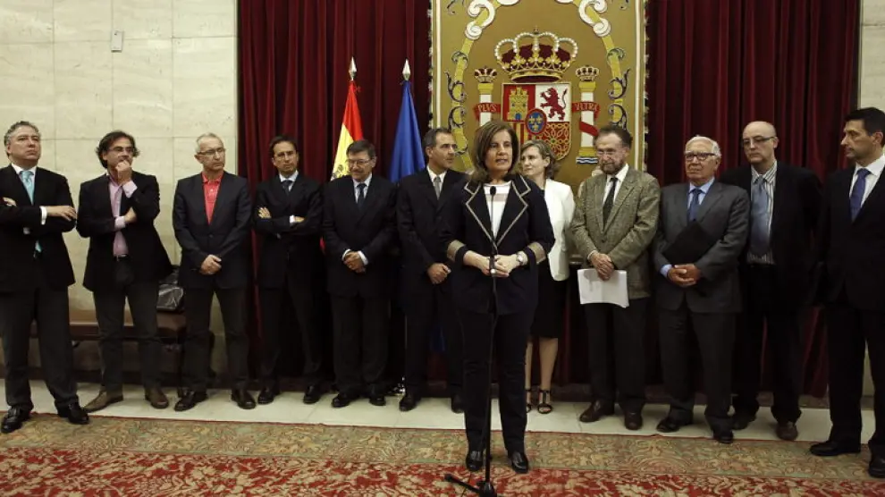 Báñez junto al comité de expertos propuesto por el Gobierno
