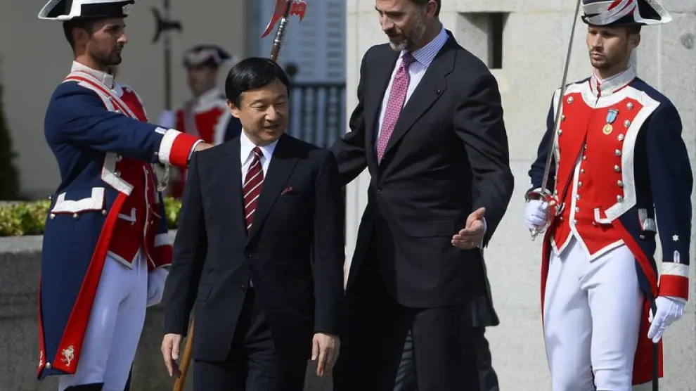 El Príncipe Felipe junto a su homólogo japonés, Naruhito