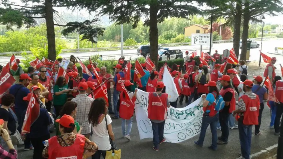 Marcha de los sindicatos contra los recortes en Teruel