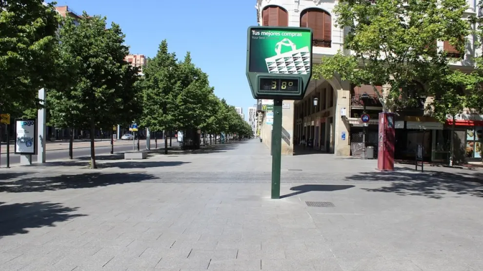 Zaragoza afronta la primera ola de calor del verano