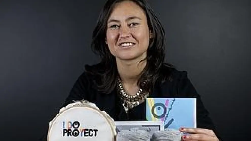 Raquel Vallejo, con un kit de I Do Proyect. / O. Chamorro