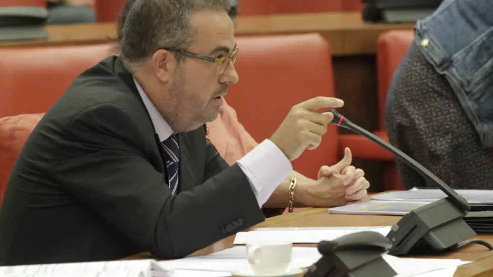 El diputado de CiU, Martí Barberà, en un momento de la Comisión celebrada este jueves.