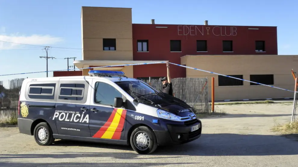 a Policía Nacional ha hallado esta madrugada en Don Benito (Badajoz) el cadáver de un hombre que estaba maniatado