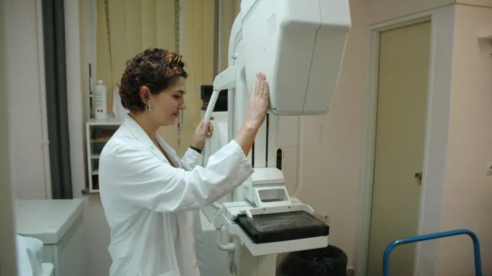 Un aparato para realizar mamografías en el Hospital Obispo Polanco de Teruel