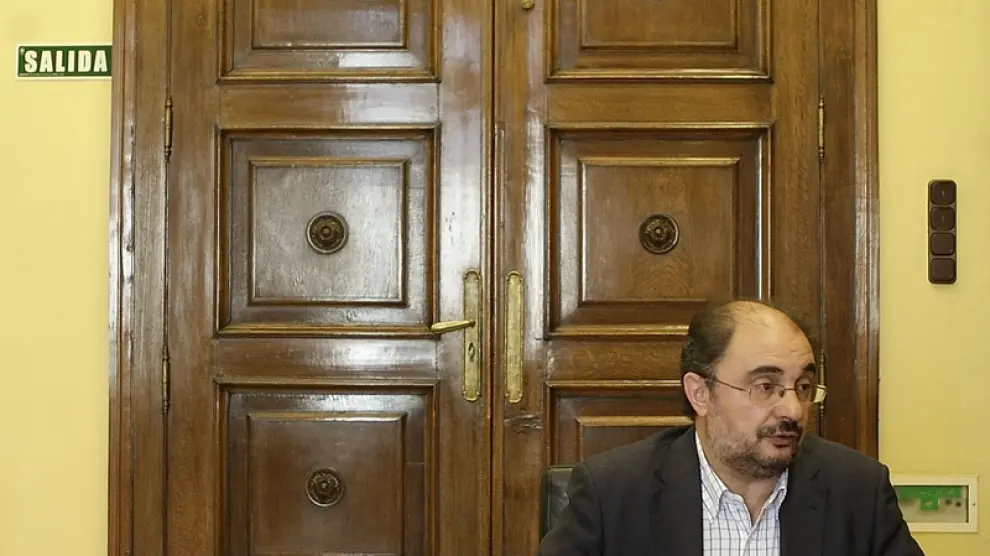 Javier Lambán, en su despacho de la DPZ.
