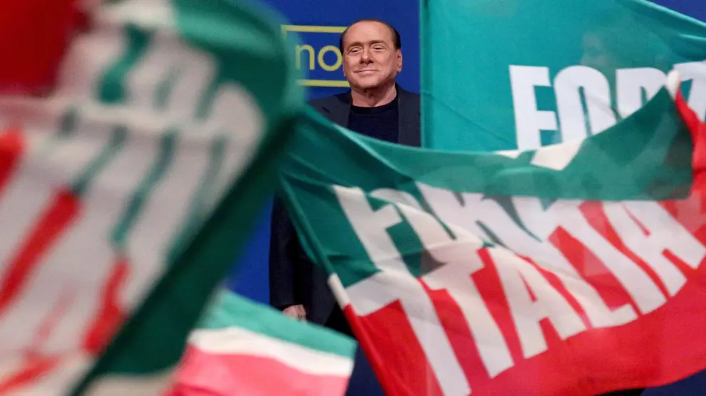 Berlusconi en un acto de la juventud de su partido