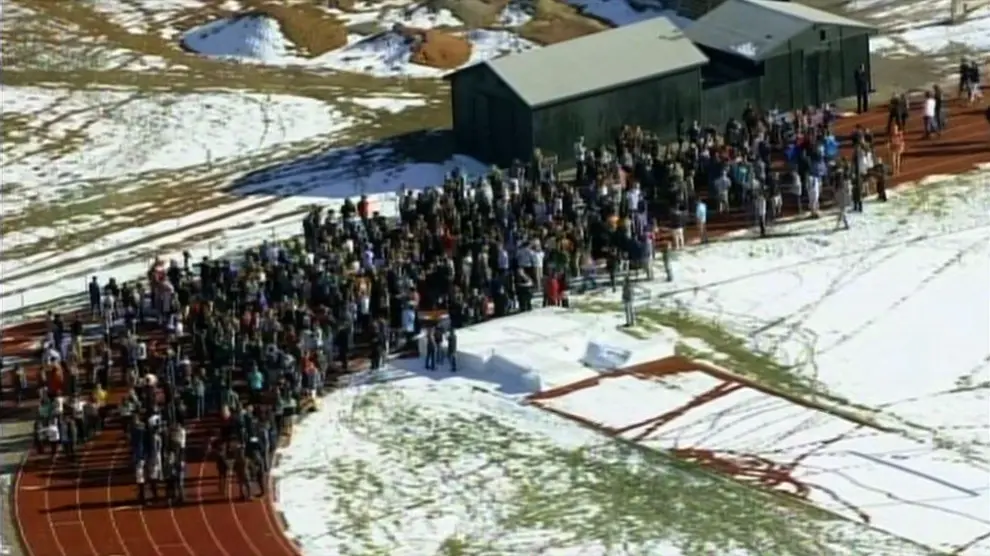 Imagen del vídeo que muestra a los alumnos del centro tras el tiroteo