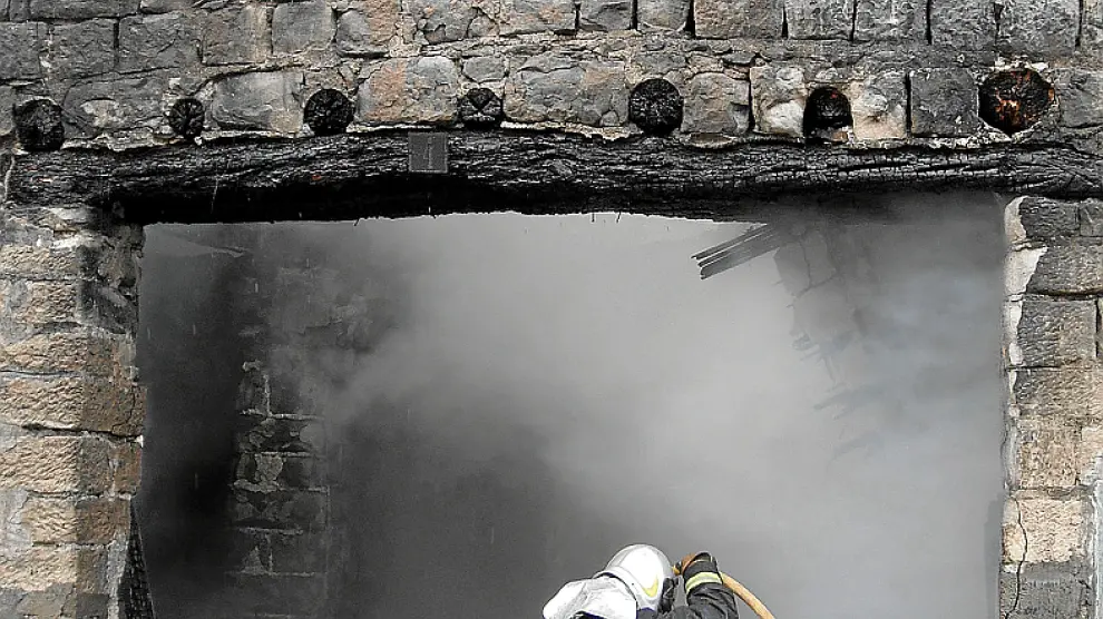 Bomberos del Bajo Cinca y Caspe sofocaron el incendio