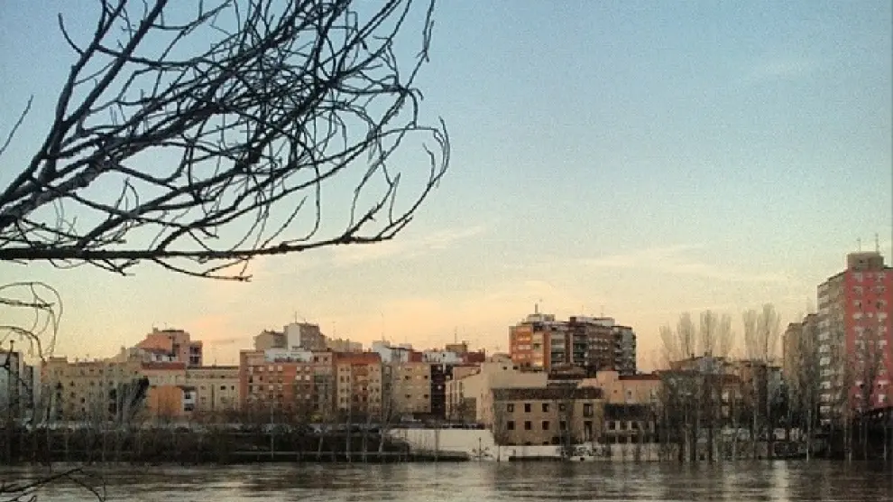 Imagen del Ebro a su paso por Zaragoza