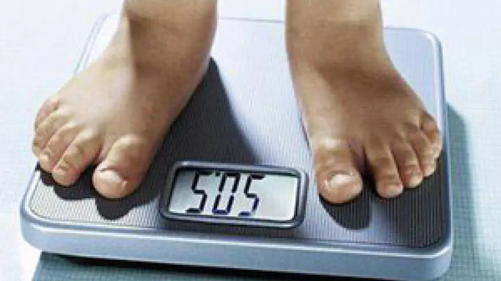 El 65% de la población afirmado creeque perder peso rápido tiene beneficios para la salud a largo y corto plazo.