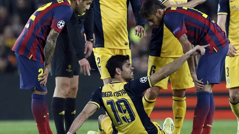 Diego Costa, lesionado en el partido ante el Barcelona