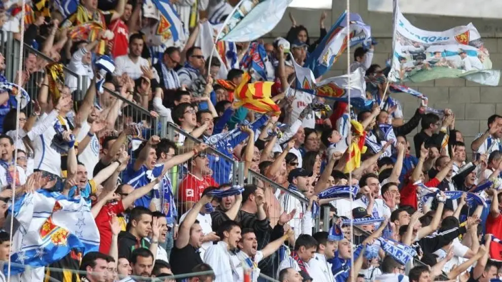 La afición del Real Zaragoza, en Los Pajaritos