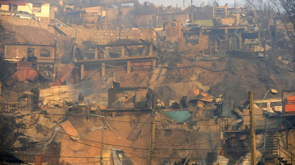 El fuego ha destruido miles de casas en Valparaíso