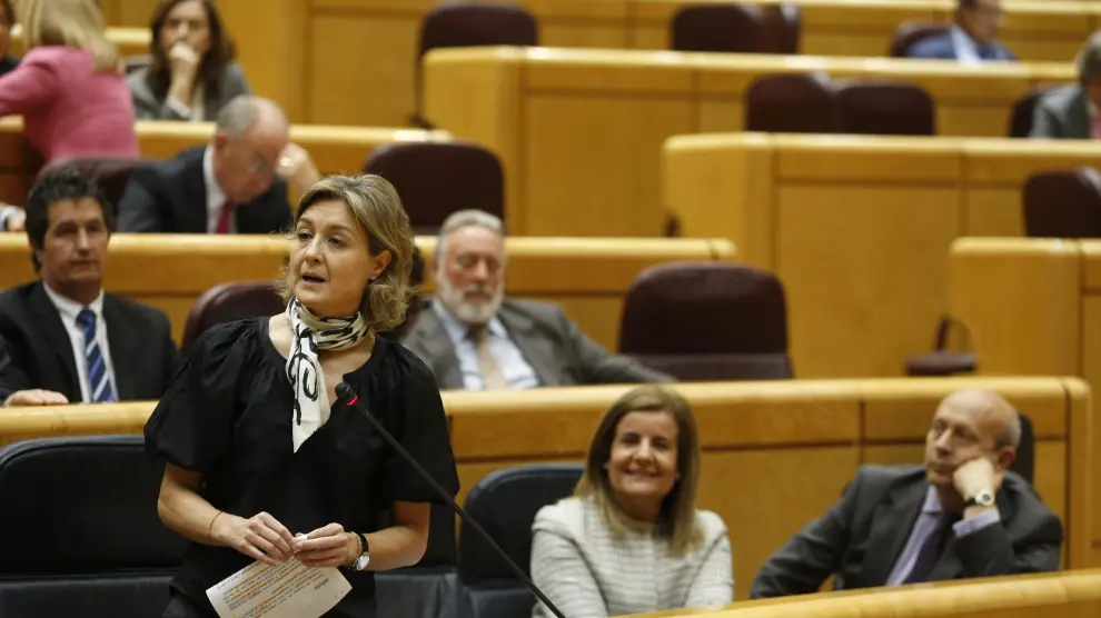 La ministra de Agricultura, Pesca y Alimentación, Isabel García Tejerina, en la sesión de control al Gobierno.