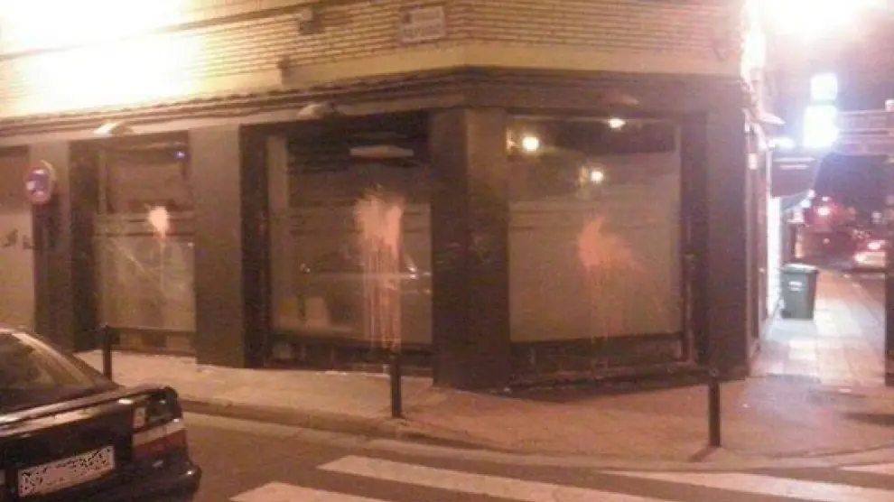 Vandalismo en la sede de IU en Zaragoza