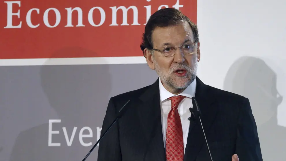 Rajoy insta a CiU a no hacer "política pequeña" ante la abdicación del Rey