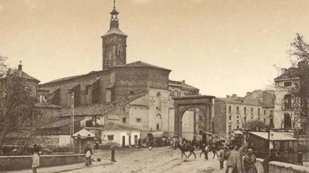 La Iglesia de San Miguel con su 'Campana de los Perdidos'