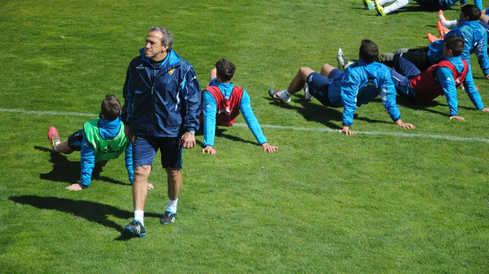 Victor Muñoz y sus jugadores, en un entrenamiento
