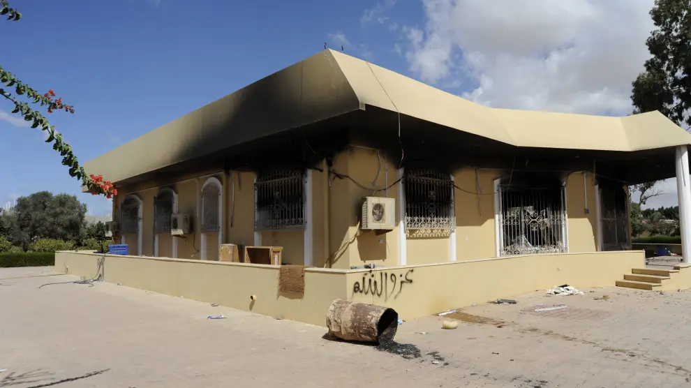 Un edificio del consulado de Estados Unidos en Bengasi, Libia, después de ser atacado por el grupo integrista islámico.
