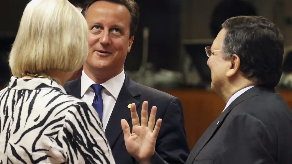 Cameron dialoga con Durao Barroso