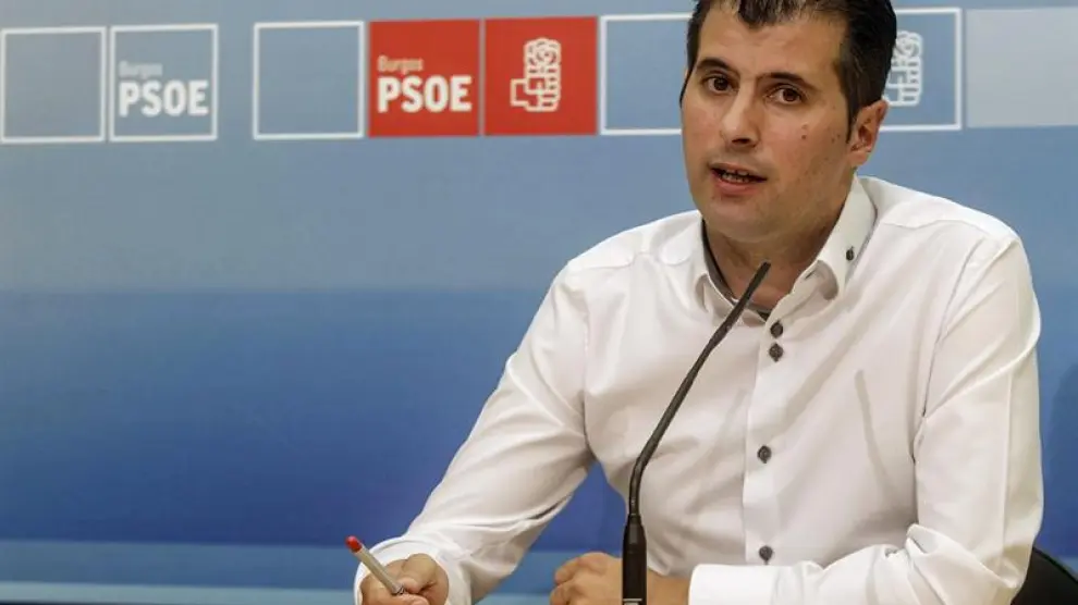 El secretario general del PSOE de Burgos y diputado nacional, Luis Tudanca