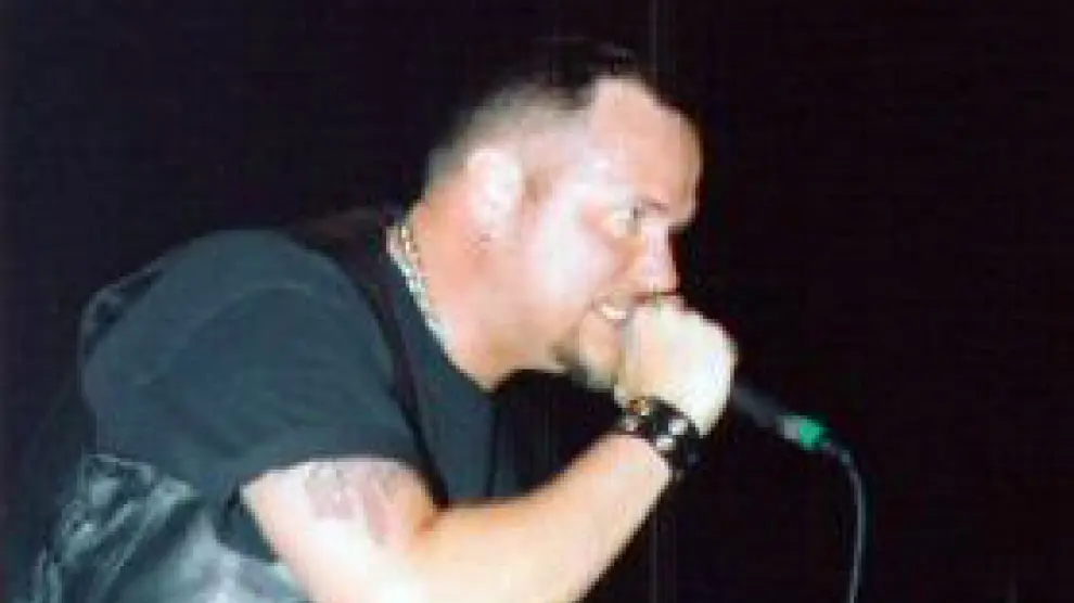 Tim 'Ripper' Owens durante un concierto
