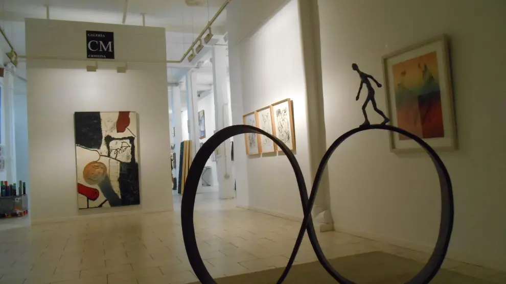 La galería Cristina Marín exhibe 70 obras de referentes del arte contemporáneo