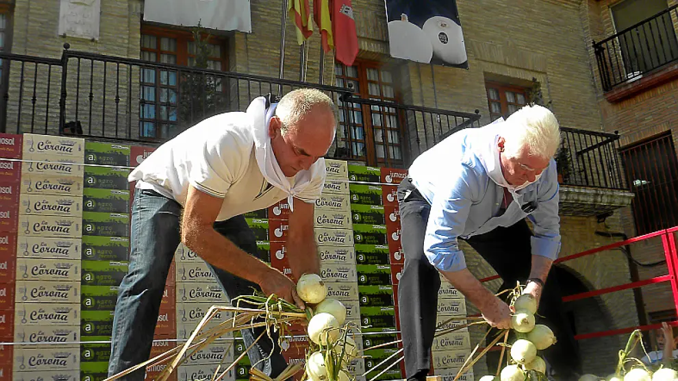 La campaña de recogida de cebolla de 2014 está a punto de concluir con una cifra récord de 4 millones de kilos. Aragón es el principal mercado, pero el producto ya puede encontrarse en toda España. Se exporta un 5%.