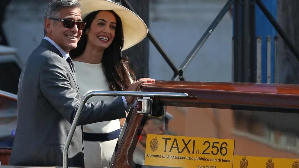 Clooney y señora tras su boda oficial