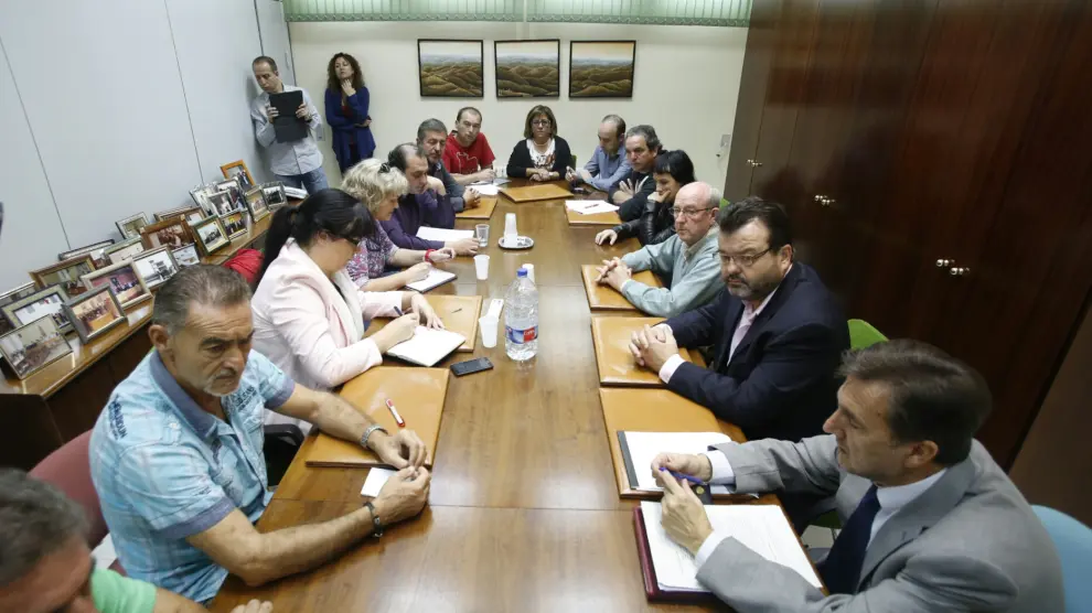 Reunión en el Ayuntamiento de Villanueva de Gállego
