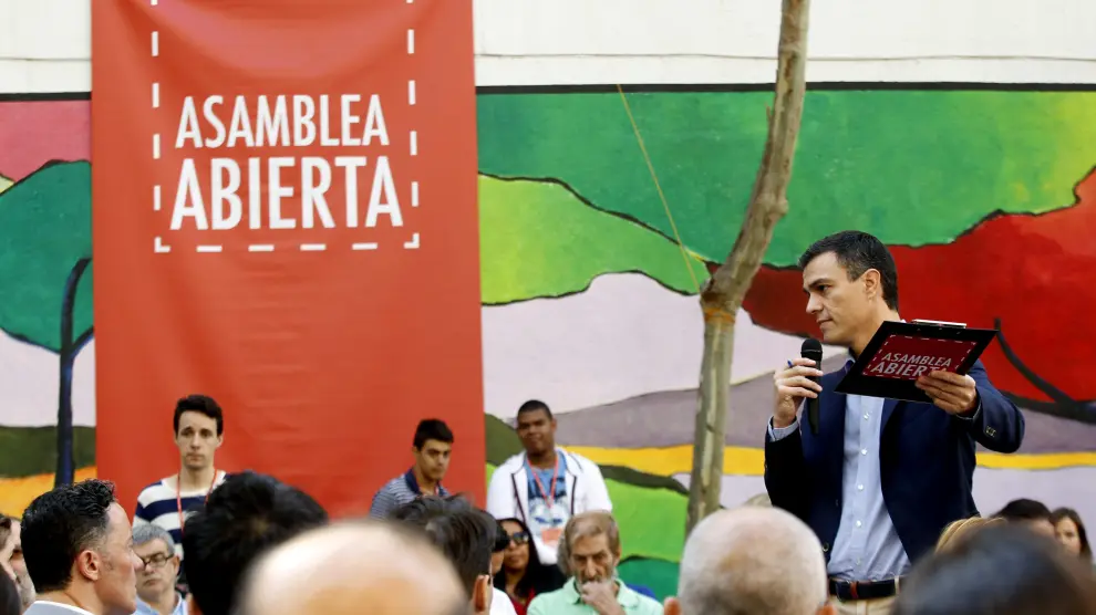 Pedro Sánchez, durante una asamblea sobre educación