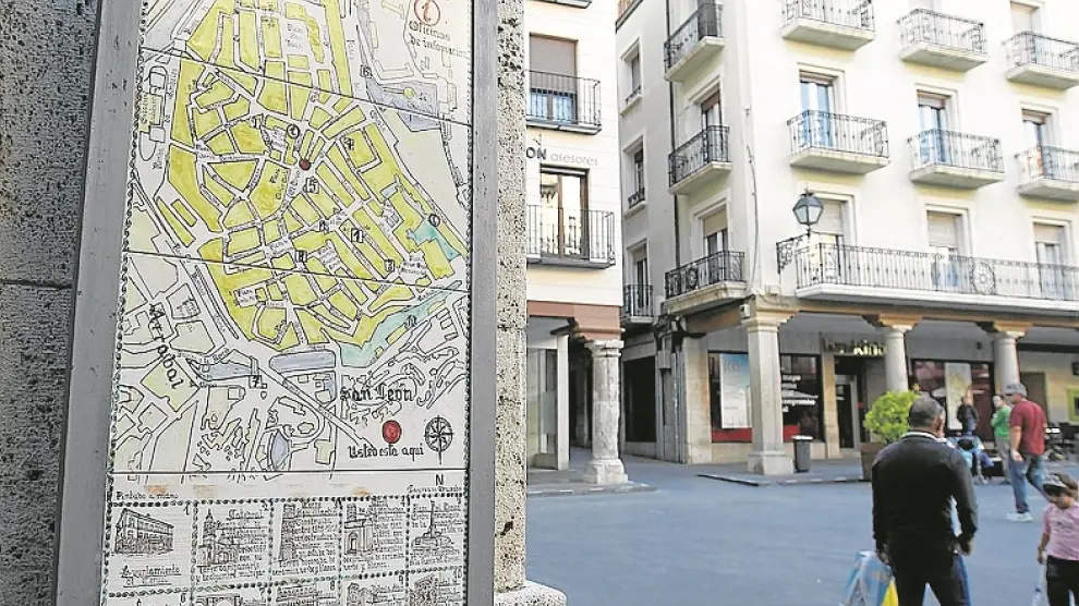 El plano de la plaza del Torico, invertido.