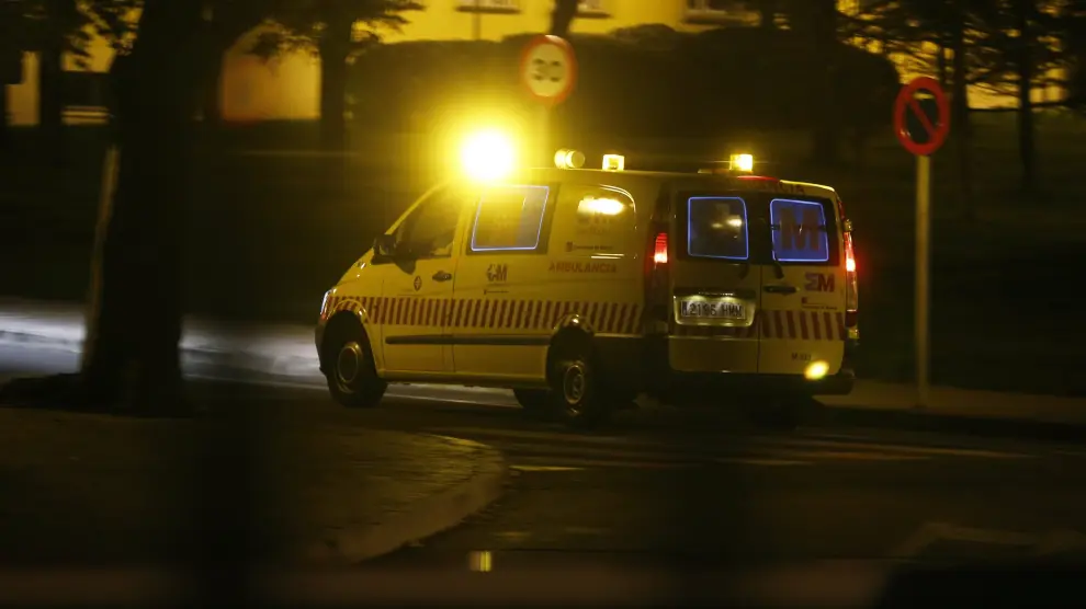 Un traslado en ambulancia especializada para casos de ébola al hospital Carlos III de Madrid.