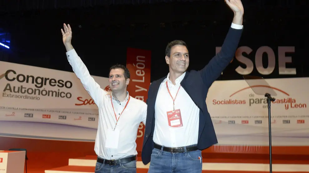 Pedro Sánchez, con el líder del PSOE en Castilla y León, Luis Tudanca