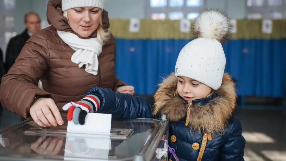 Los separatistas prorrusos refuerzan su poder con el reconocimiento electoral ruso