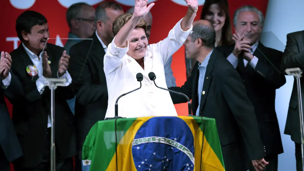 Rousseff celebra su victoria en las presidenciales de Brasil