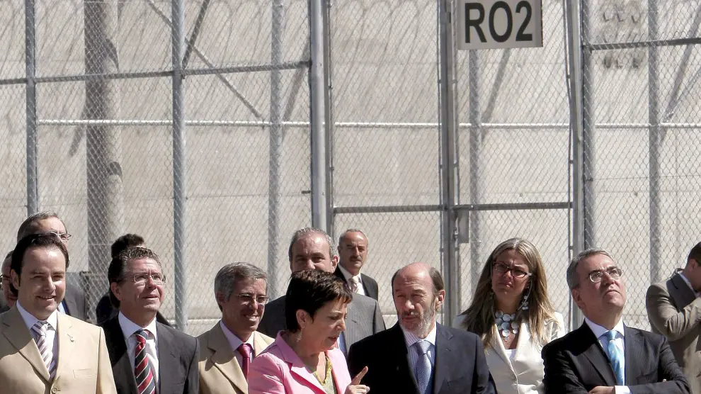 Granados, junto a Rubalcaba, en la inauguración de la cárcel de Estremera