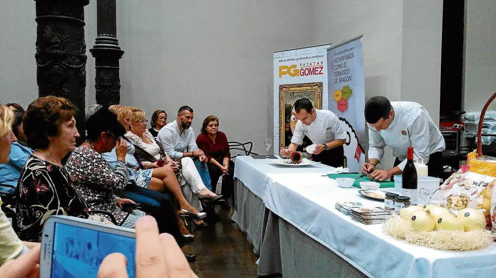 Clase magistral 'Cocinando con clase', a cargo de Rubén Pertusa y Diego Barbero, del restaurante Paraninfo Trufé