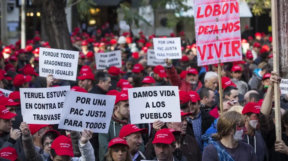 Protesta de agricultores turolenses en Zaragoza