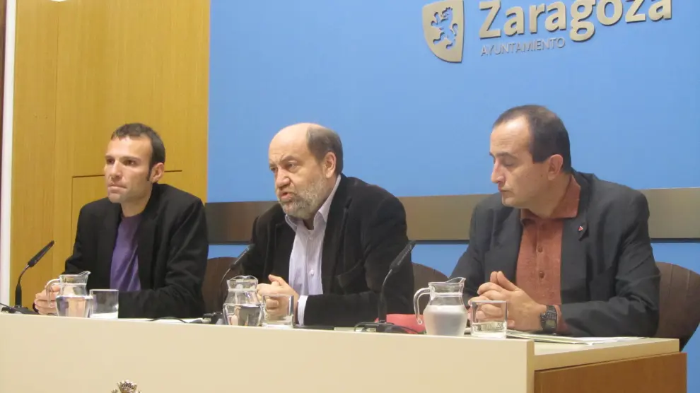 Los concejales de IU Pablo Muñoz, José Manuel Alonso y Raúl Ariza