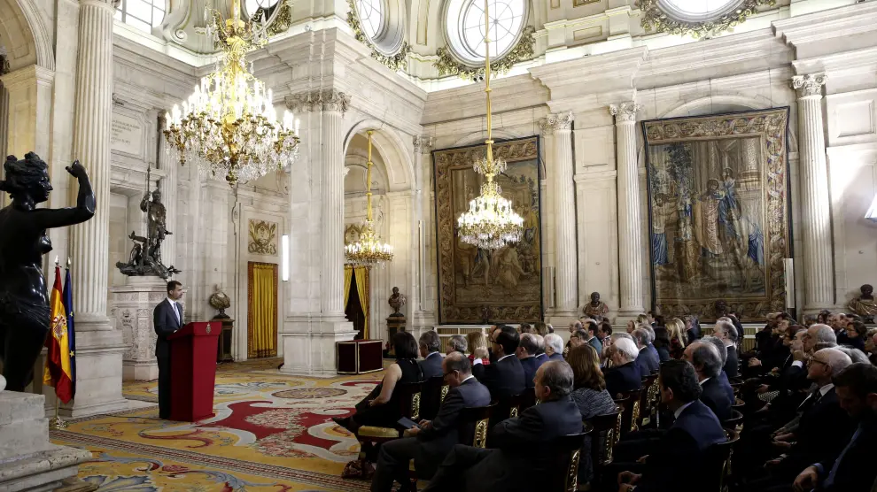 Felipe VI pide más recursos para que España no pierda el "tren del progreso de la ciencia"